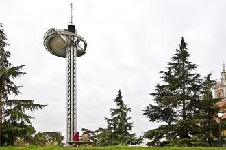 Faro de Moncloa 03.jpg