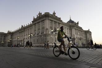 Palacio Real y Bicimad.jpg